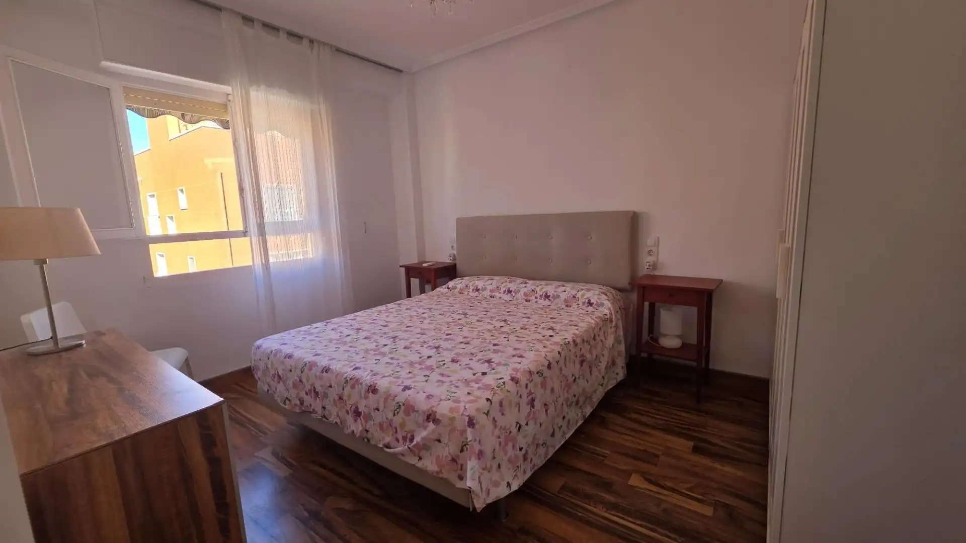 Piso de alquiler en Calle MONOVAR, Gran Playa
