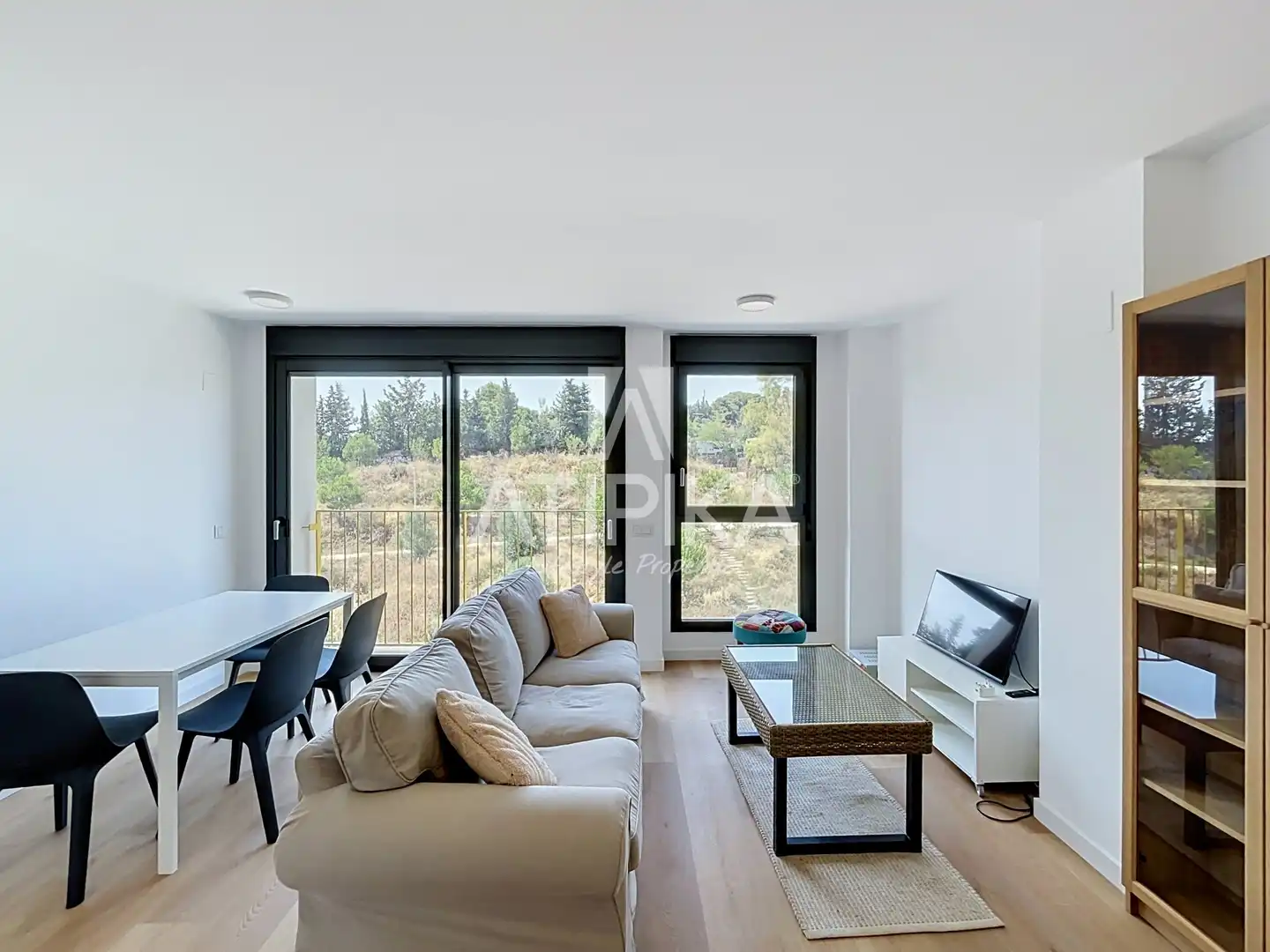 Living room of Flat for rent in Barcelona  with Air Conditioner, Parquet flooring and Storage room