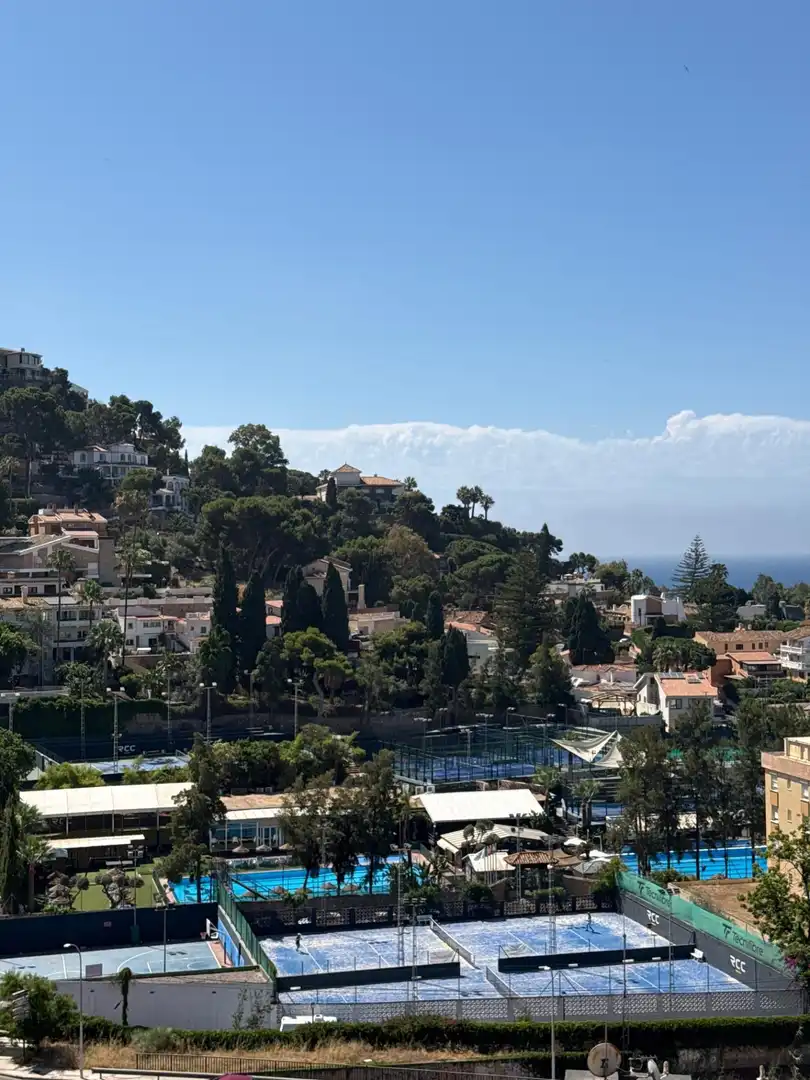 Vista exterior de Piso en venta en Málaga con Terraza y Balcón