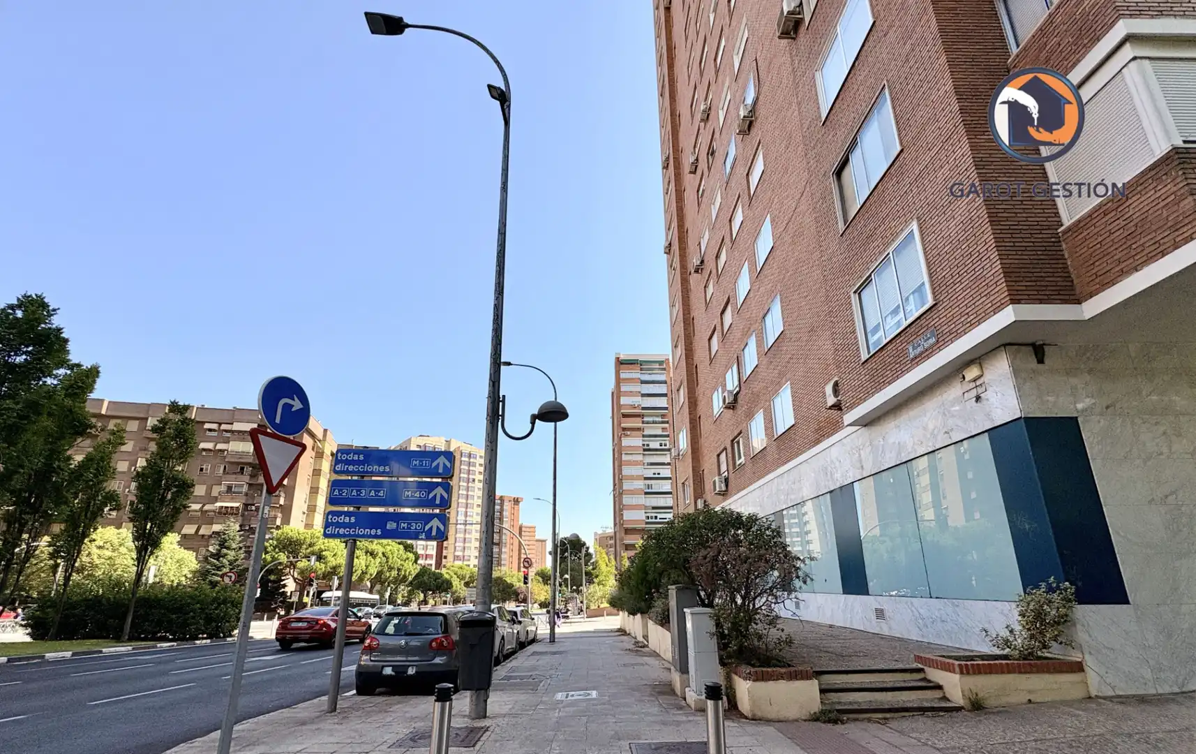 Vista exterior de Local en venta en Madrid con Aire acondicionado, Calefacción y Internet