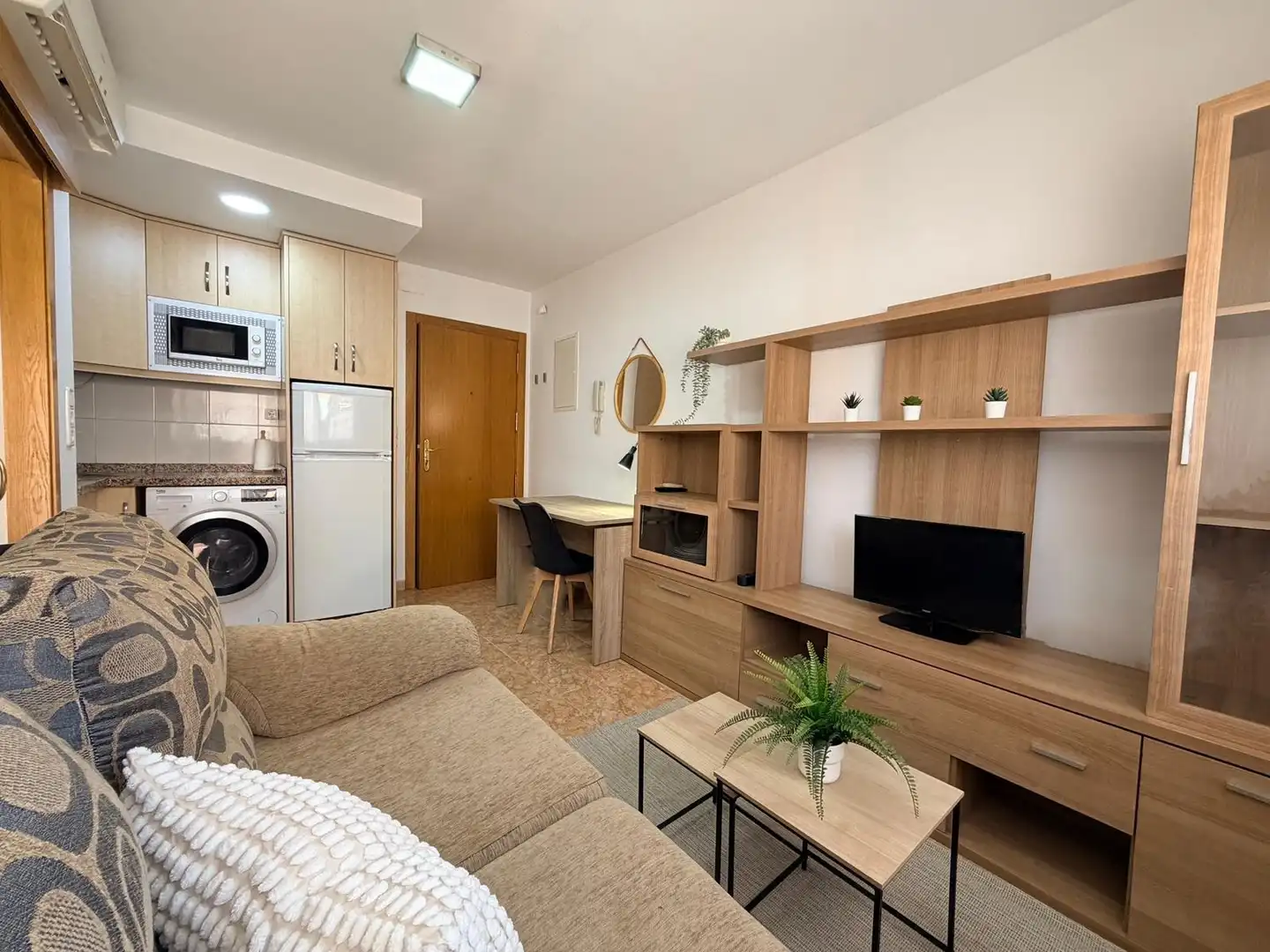 Sala d'estar de Apartament de lloguer en Murcia amb Aire condicionat, Moblat i Rentadora