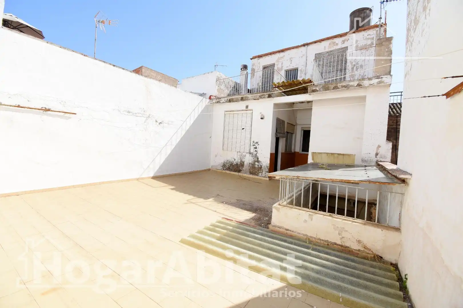 Vista exterior de Casa o xalet en venda en Bellreguard amb Terrassa