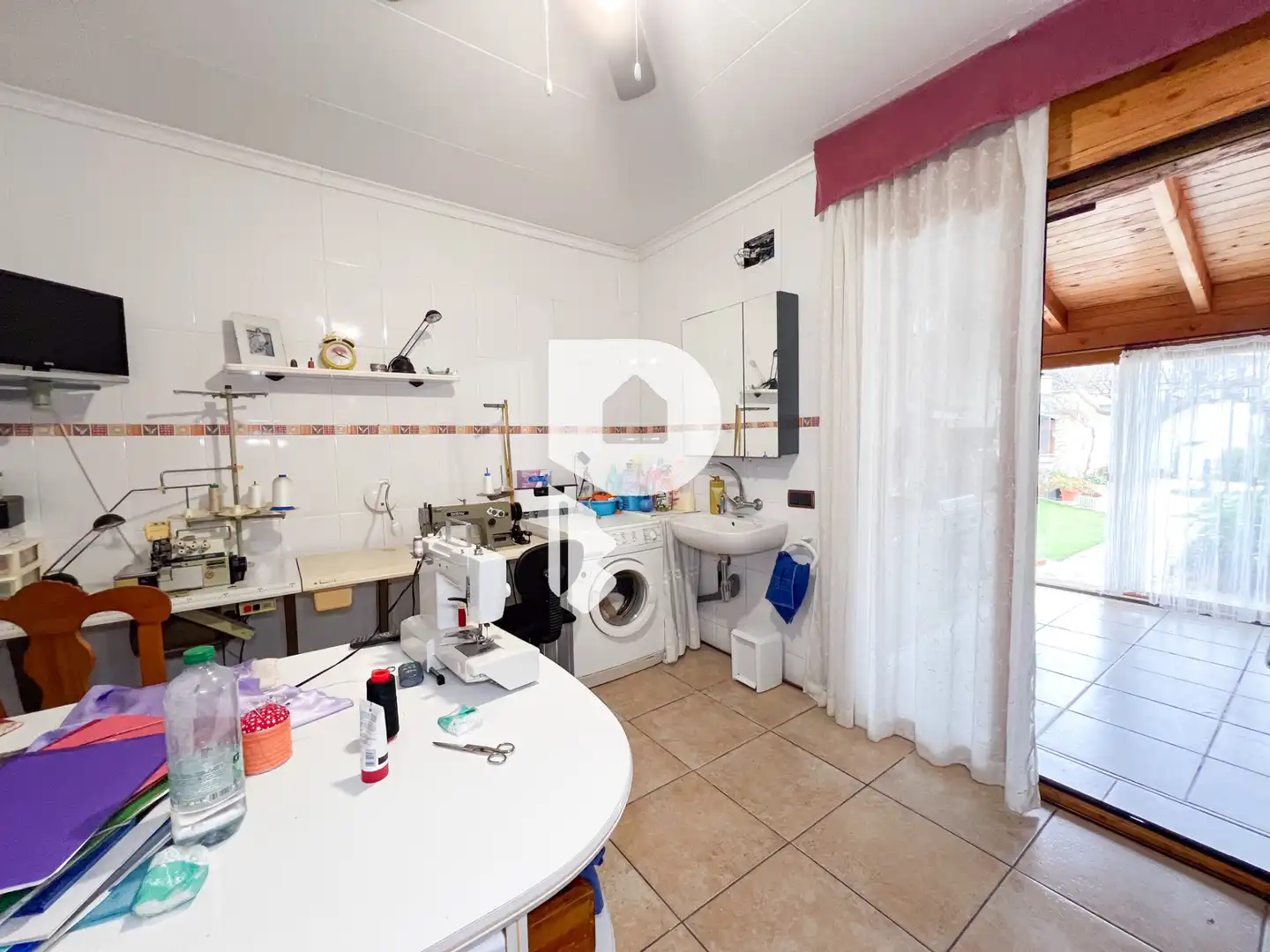 Cuina de Casa o xalet en venda en Vallirana amb Aire condicionat, Calefacció i Jardí privat
