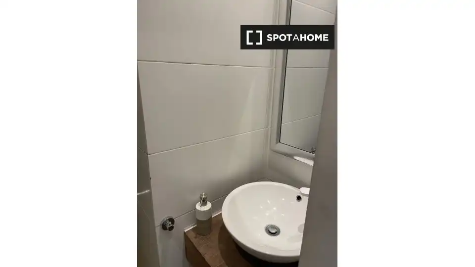 Flat with terrace to rent in Ciutat Vella, imagen 2