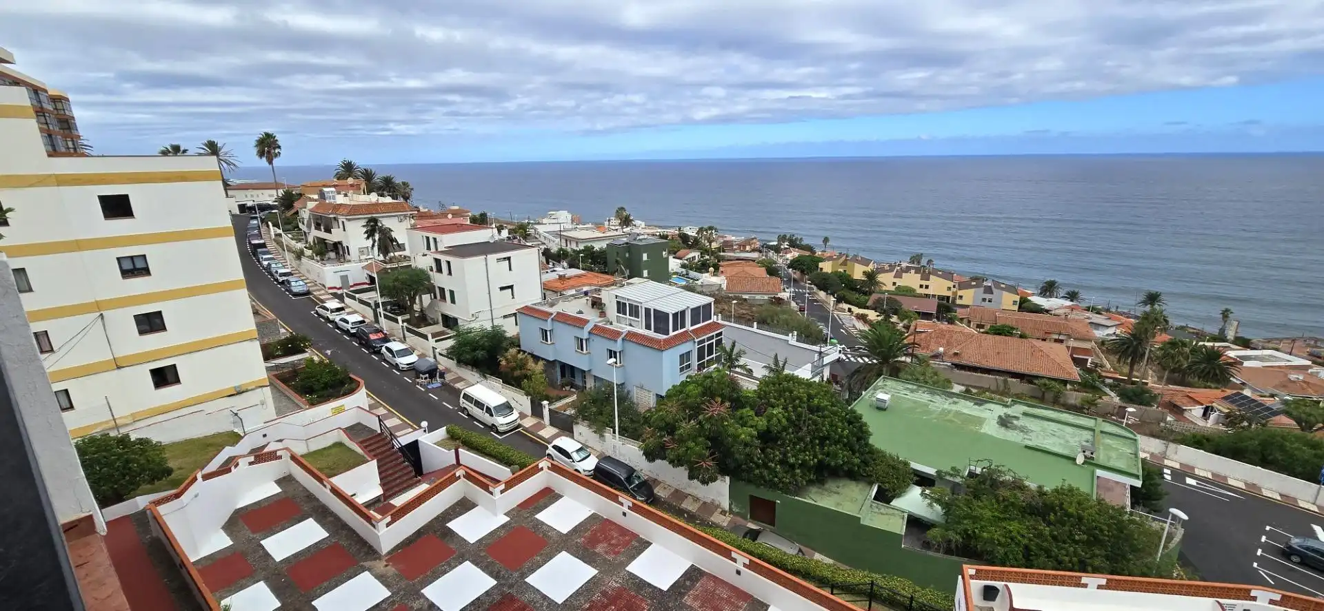 Vista exterior de Piso en venta en San Cristóbal de la Laguna con Balcón y Piscina comunitaria