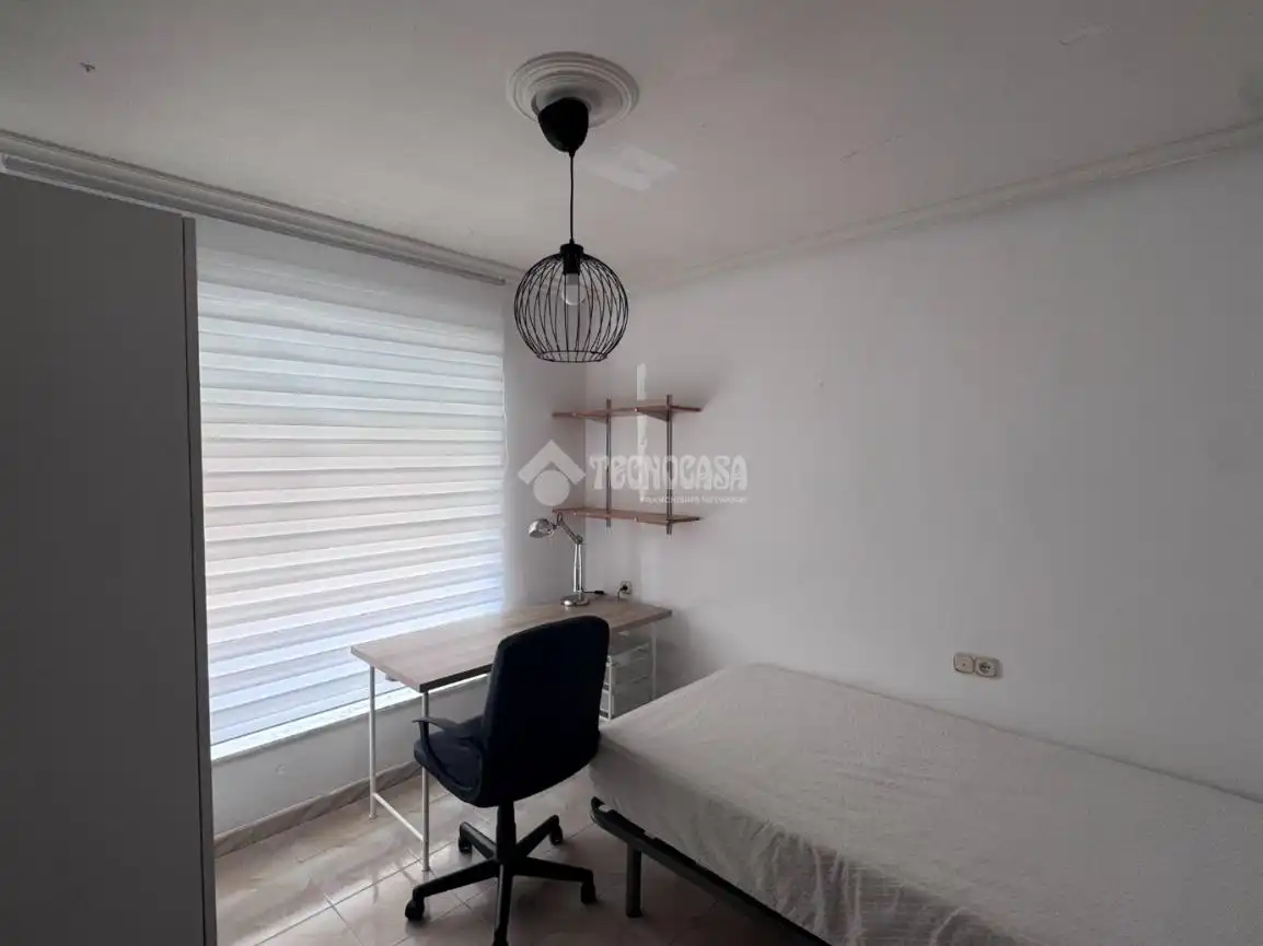 Habitación de Piso en venta en León Capital  con Calefacción