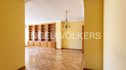 Photo 2 of Flat for sale in Almagro, Madrid Capital