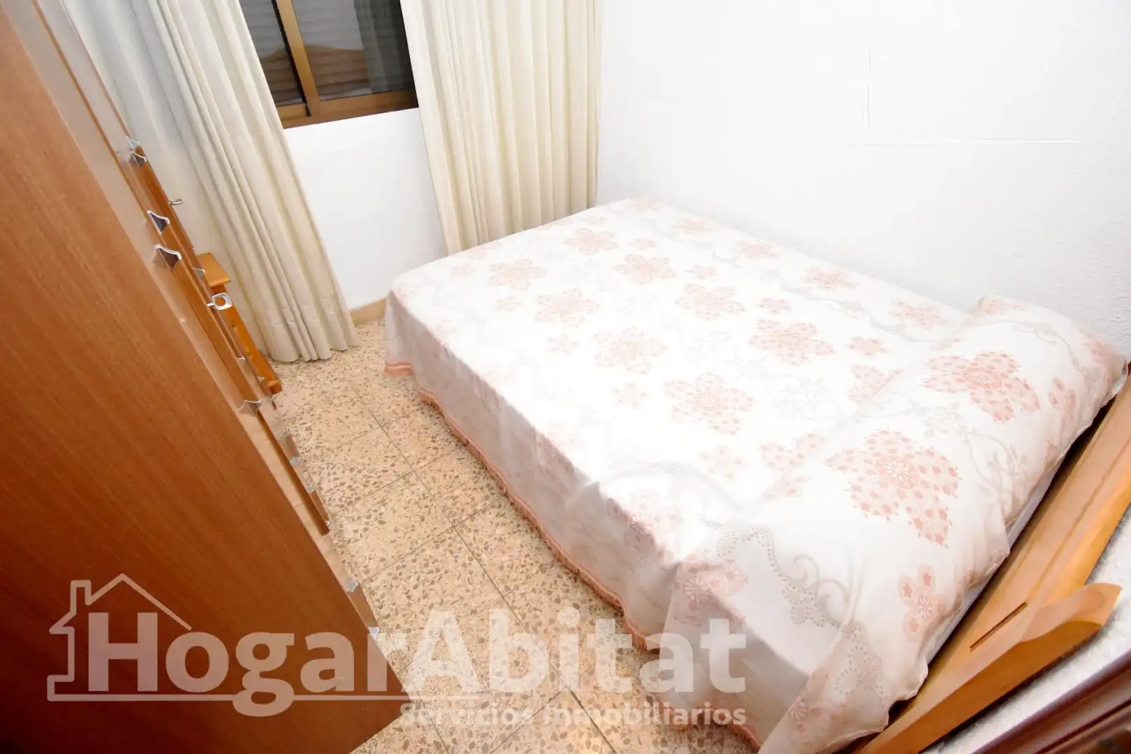 Habitación de Piso en venta en Castellón de la Plana / Castelló de la Plana con Terraza