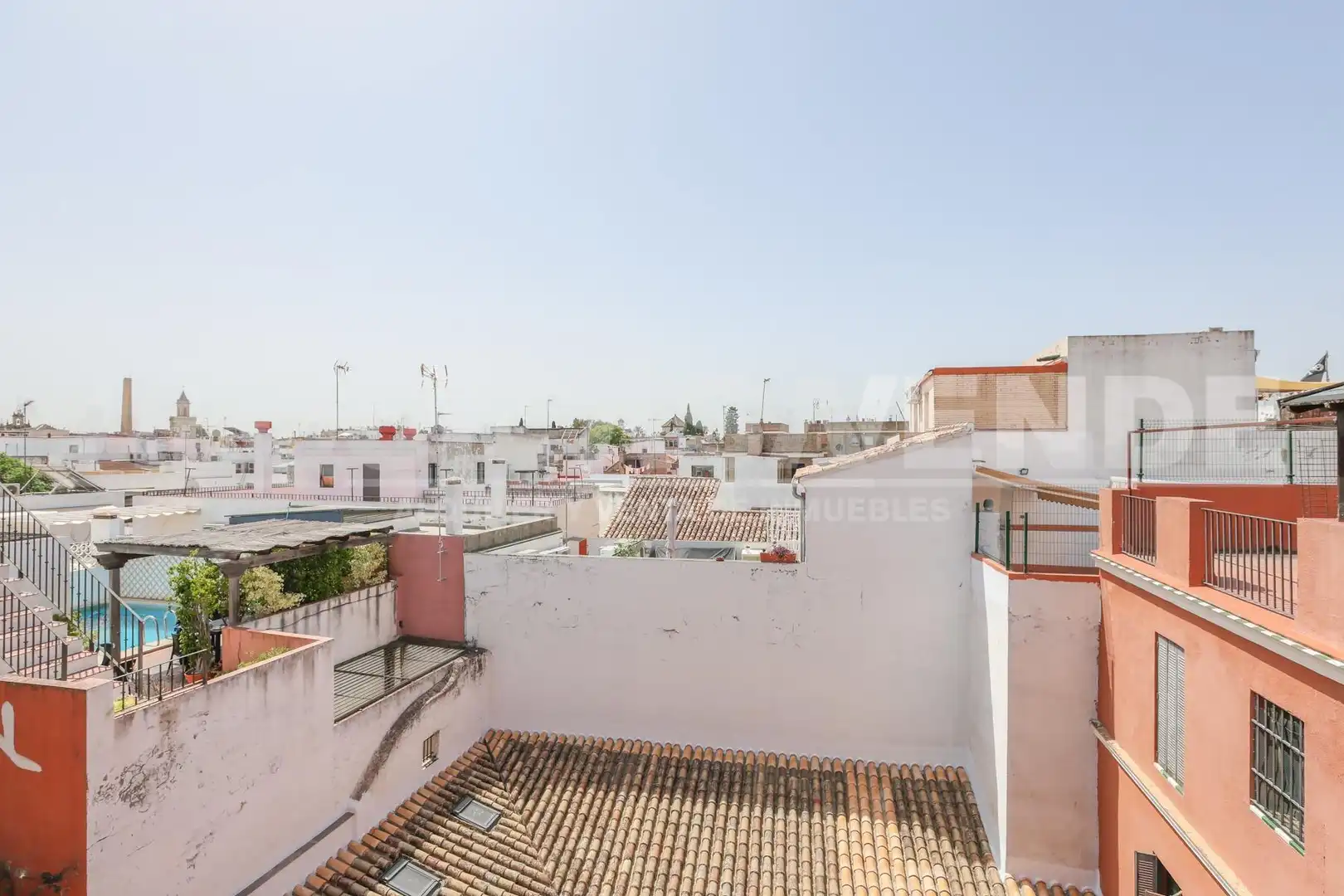 Vista exterior de Apartamento en venta en Sevilla con Aire acondicionado, Amueblado y Balcón