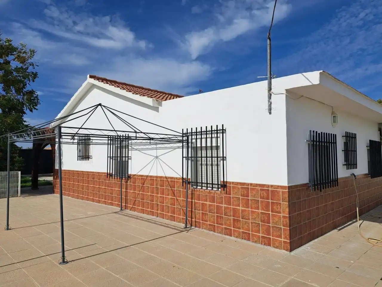 Vista exterior de Casa o chalet en venta en Carmona con Aire acondicionado, Calefacción y Jardín privado