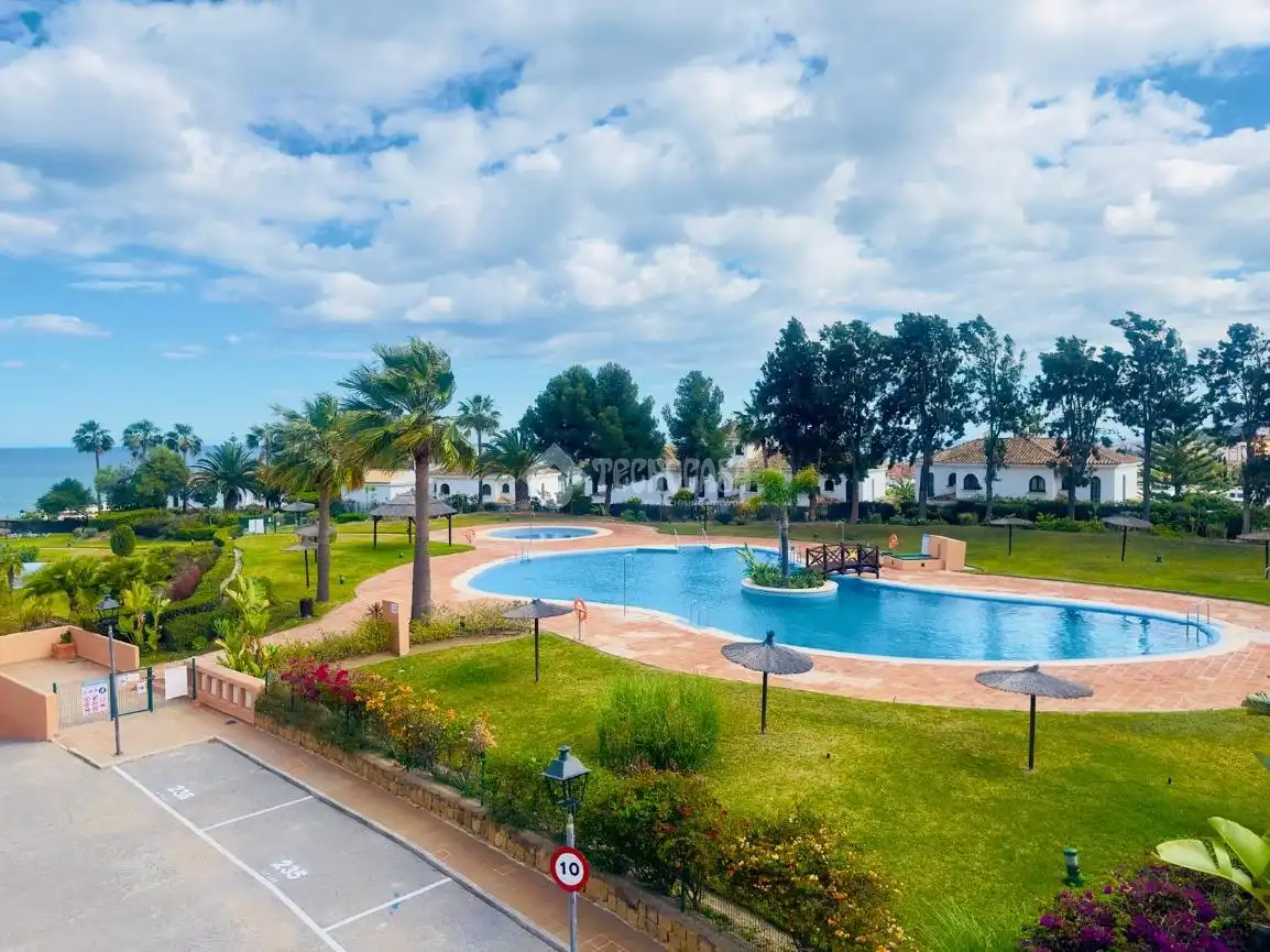 Vista exterior de Piso en venta en Manilva con Aire acondicionado y Terraza