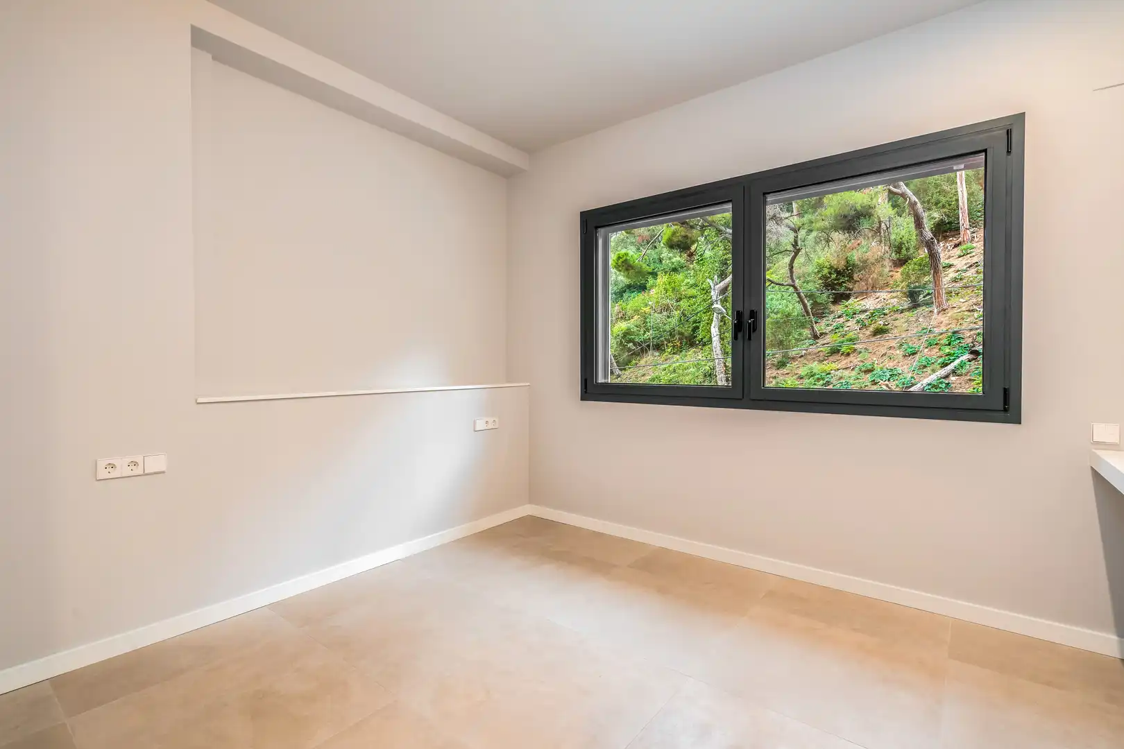 Habitación de Casa o chalet en venta en Barcelona con Aire acondicionado, Calefacción y Jardín privado