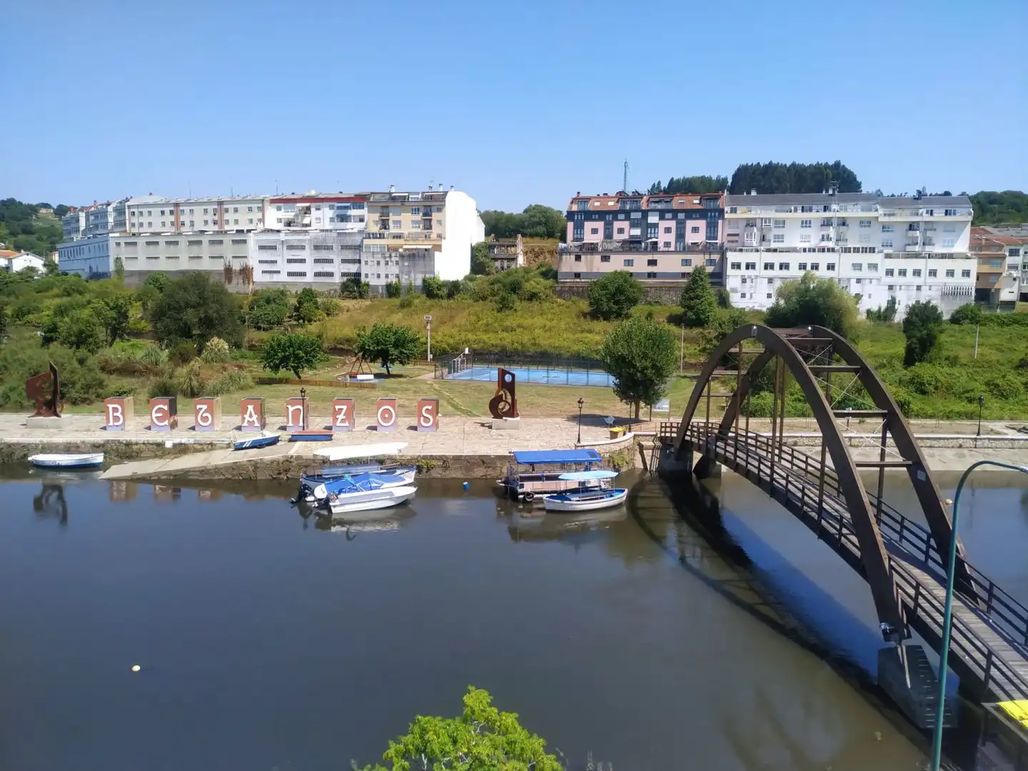 Parking of Flat for rent in Betanzos  with Heating, Parquet flooring and Furnished