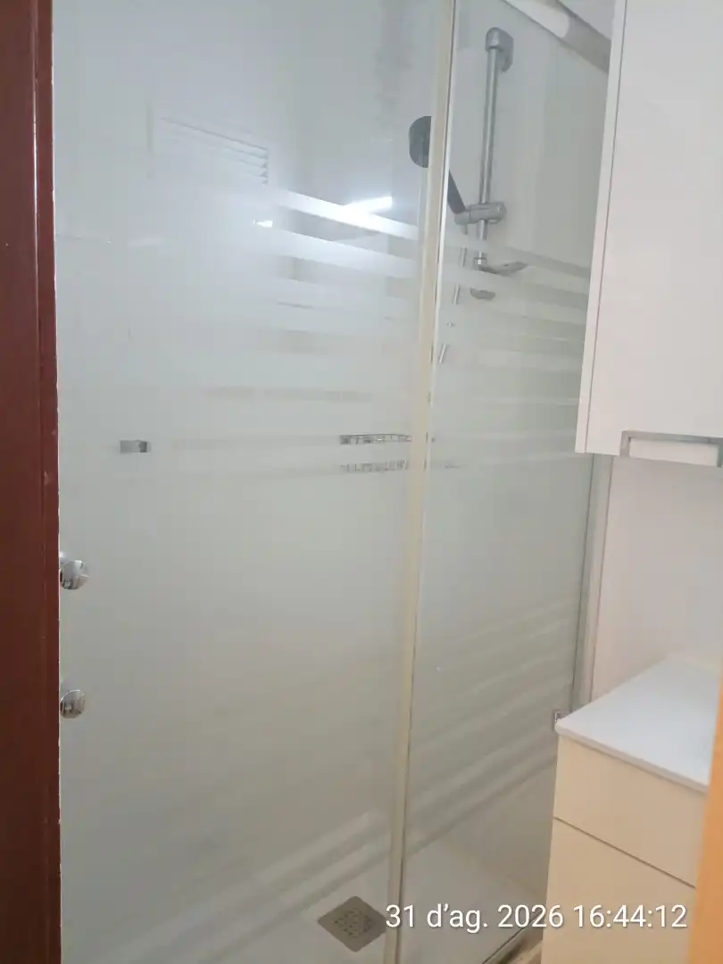 Bathroom of Flat for rent in Barcelona  with Air Conditioner, Heating and Furnished