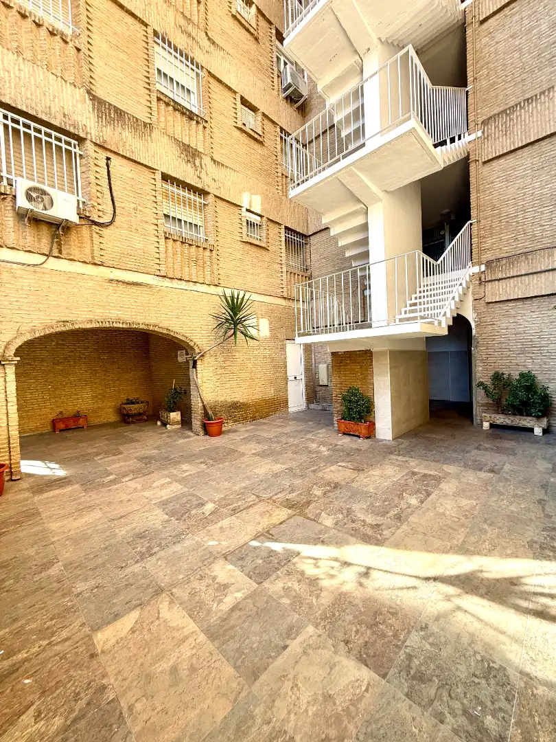 Exterior view of Flat for sale in Mairena del Aljarafe  with Terrace and Balcony