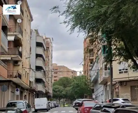 Individual en venta en Calle de Castellà