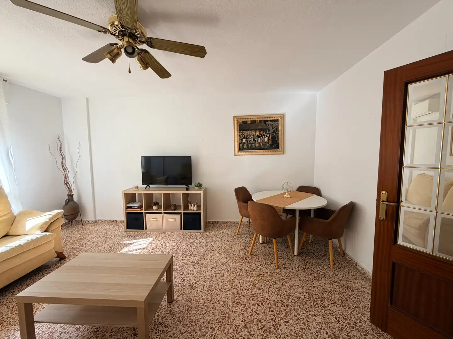 Sala de estar de Piso de alquiler en Cartagena con Aire acondicionado, Terraza y Amueblado