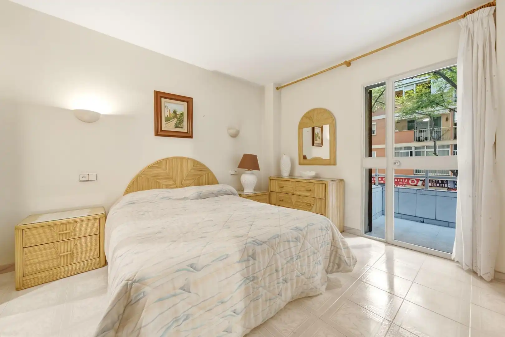 Bajo con terraza en venta en Carrer d'Indalecio Prieto, imagen 7