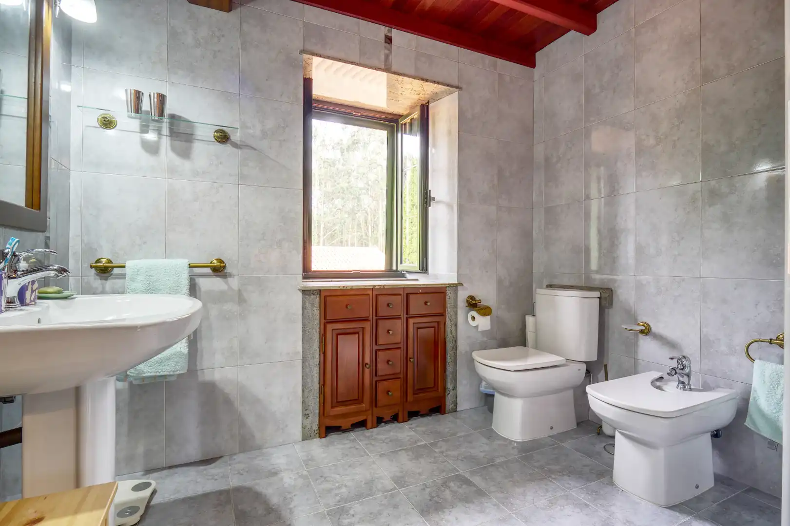 Baño de Finca rústica en venta en Valdoviño con Calefacción, Jardín privado y Parquet