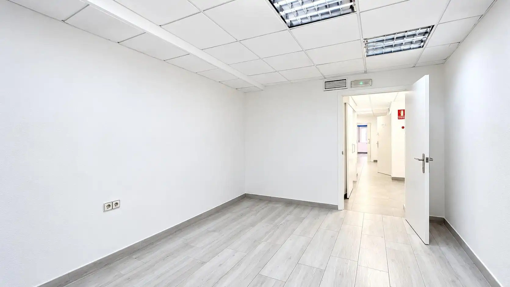 Business premises for sale in Calle LIMON, imagen 14