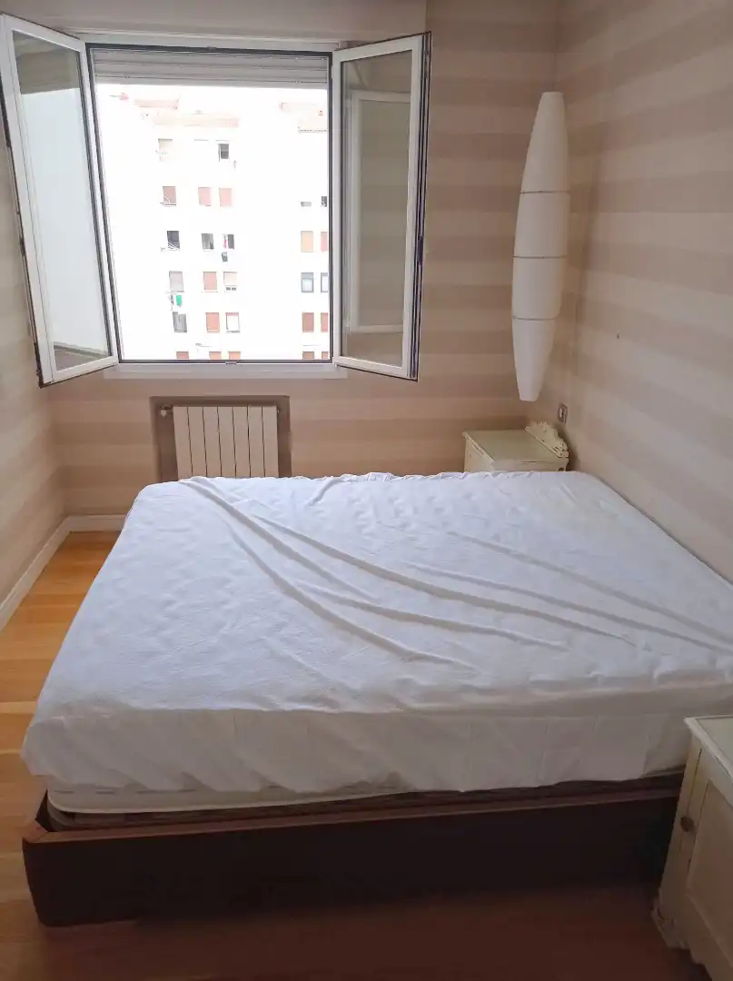Habitación de Piso en venta en Bilbao  con Calefacción y Amueblado