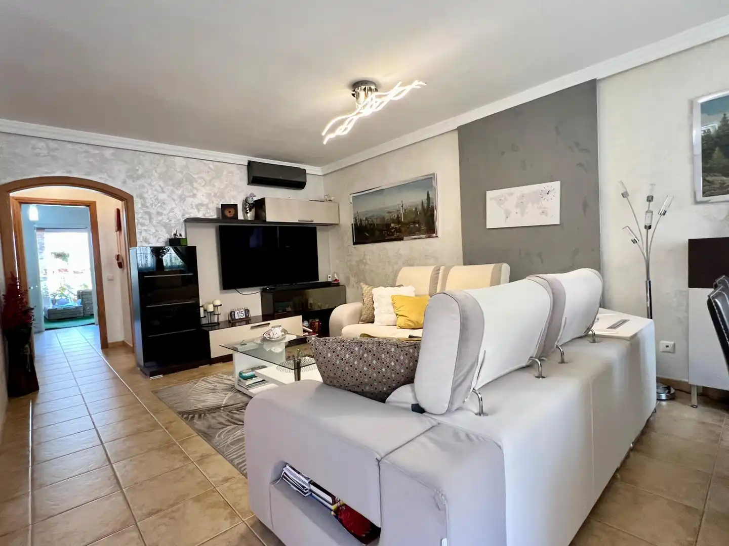 Sala d'estar de Casa o xalet en venda en Mogán amb Aire condicionat, Terrassa i Traster