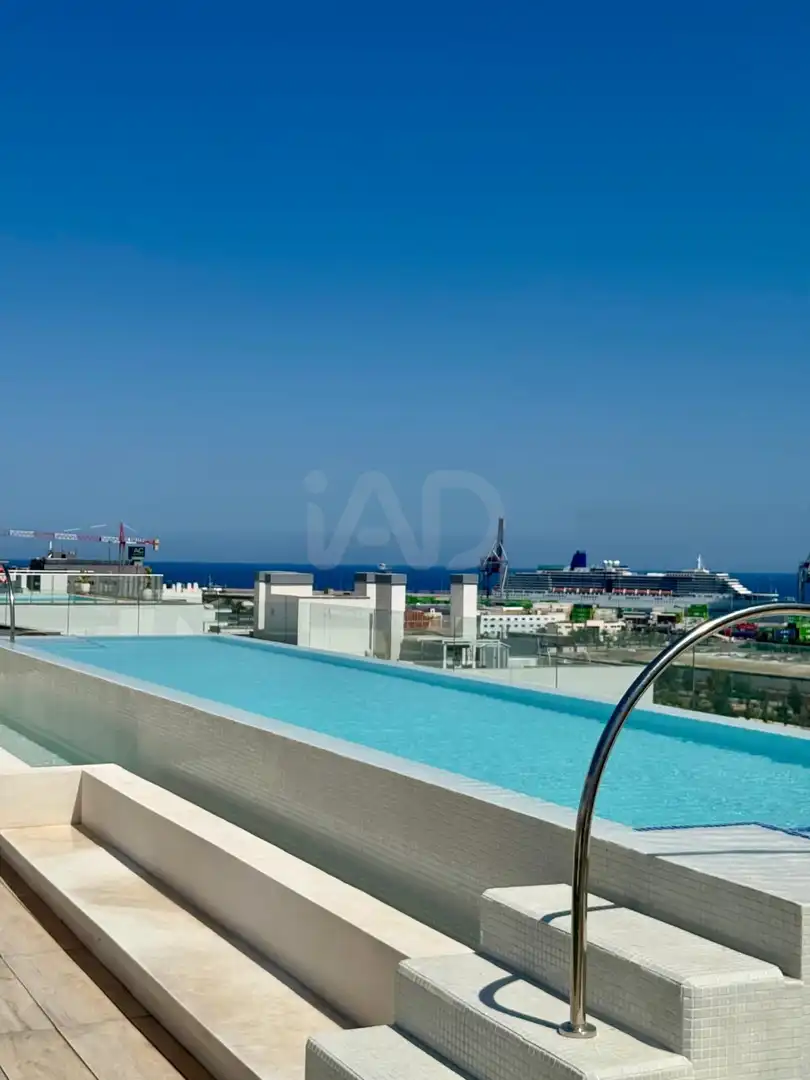 Swimming pool of Flat for sale in Alicante / Alacant  with Air Conditioner, Heating and Terrace