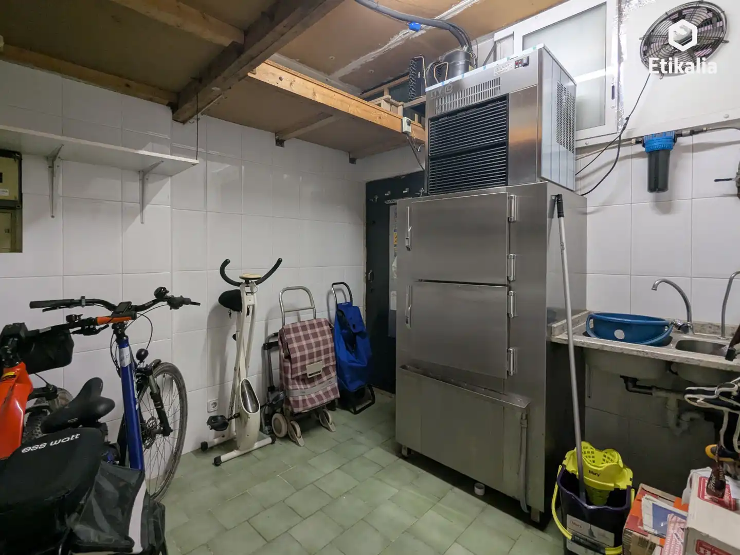 Local en venta en Vitoria-Gasteiz - Hortaleza, Aranbizkarra