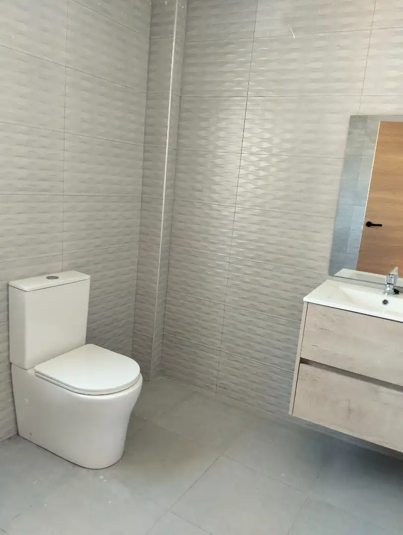 Baño de Casa o chalet en venta en Fuentes de Ebro con Jardín privado y Parquet