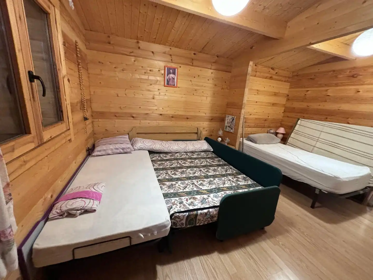 Bedroom of Houses for sale in Almodóvar del Pinar  with Air Conditioner, Private garden and Storage room