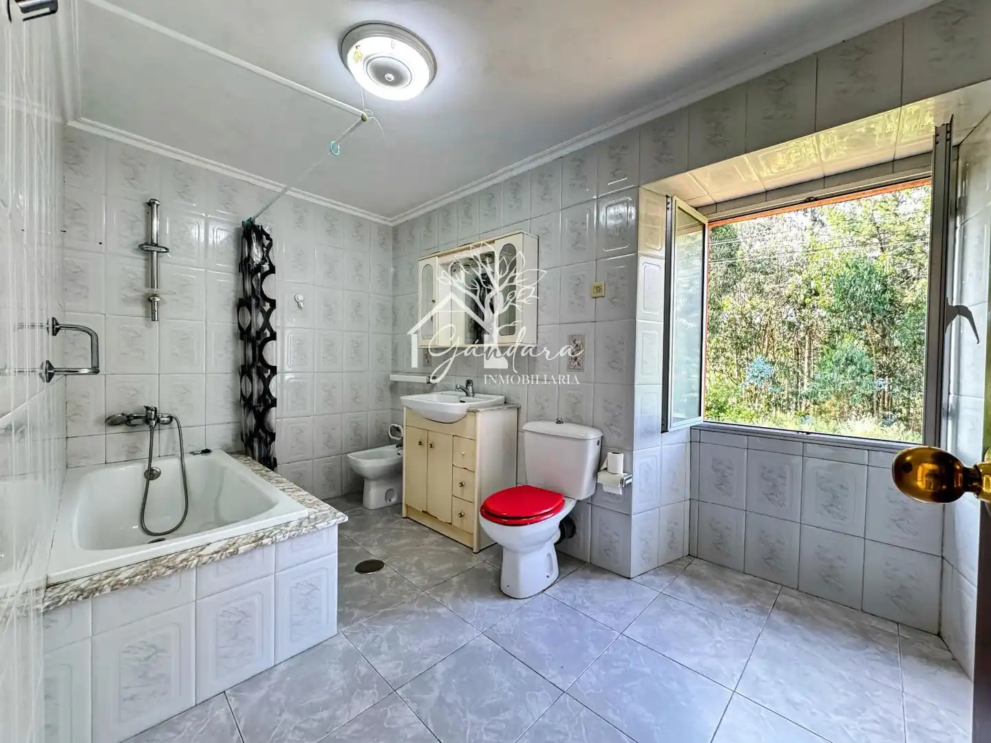 Bathroom of Houses for sale in Ferrol  with Terrace, Oven and Balcony