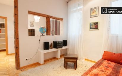 Bedroom of Flat to rent in  Madrid Capital  with Air Conditioner and Balcony