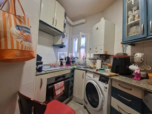 Cuina de Pis en venda en Madrid amb Calefacció