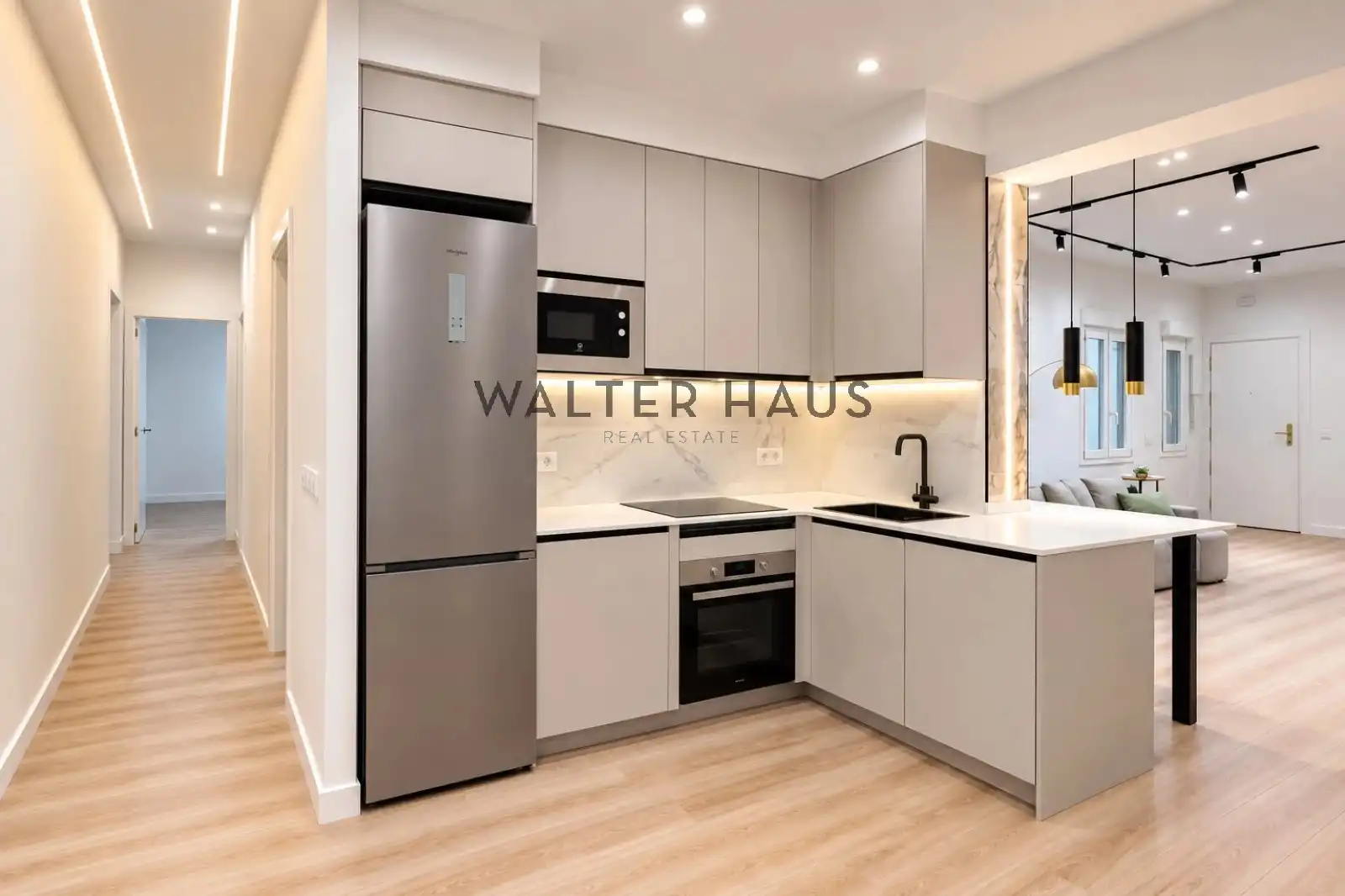 Appartement avec ascenseur à louer à Paseo de la Reina Cristina, imagen 4