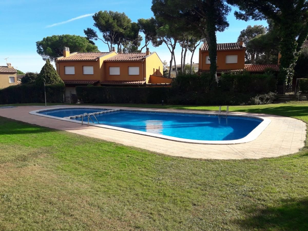 Swimming pool of Single-family semi-detached to rent in Palamós  with Heating, Private garden and Community pool