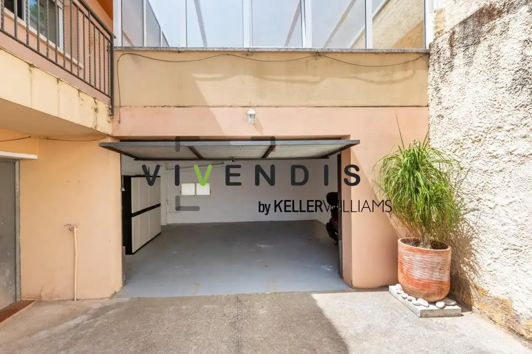 Vista exterior de Casa o chalet en venta en Corbera de Llobregat con Aire acondicionado, Jardín privado y Terraza