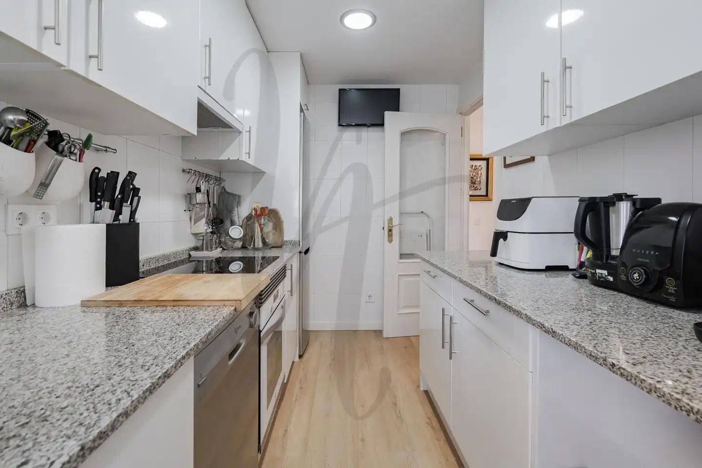 Flat for sale in Carril Del Conde, Canillas