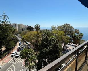 Vista exterior de Estudi en venda en Marbella amb Piscina i Balcó