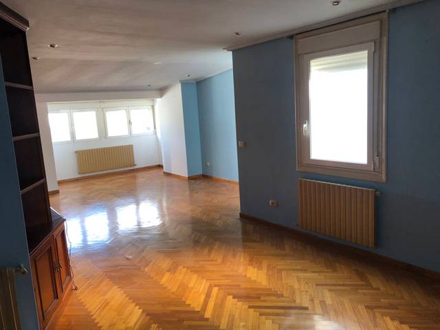 Piso en Venta en Rúa Celso Emilio Ferreiro en Centro