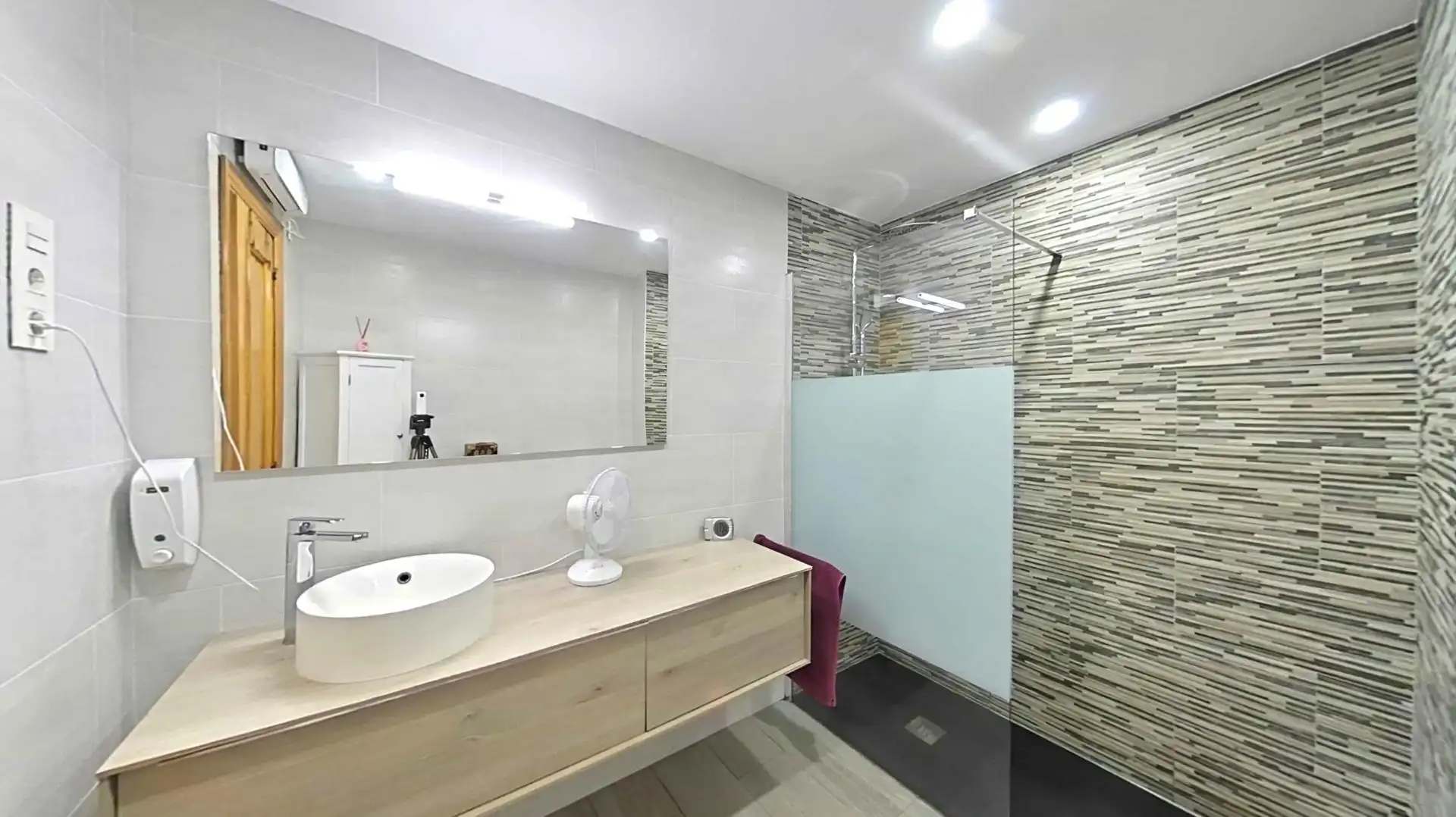 Badezimmer von Wohnung zum Verkauf in Sabadell mit Heizung, Parkett und Balkon