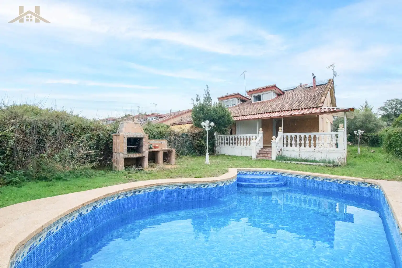 Piscina de Casa adosada en venda en Villaviciosa de Odón amb Calefacció, Jardí privat i Terrassa