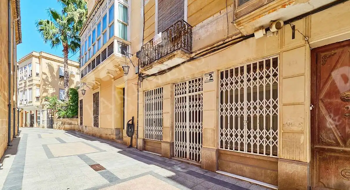 Vista exterior de Casa o xalet en venda en Orihuela amb Balcó