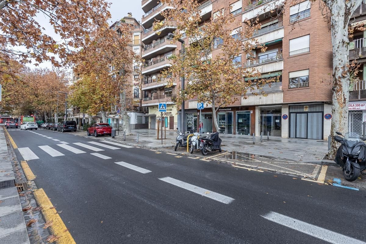 Exterior view of Garage for sale in  Granada Capital