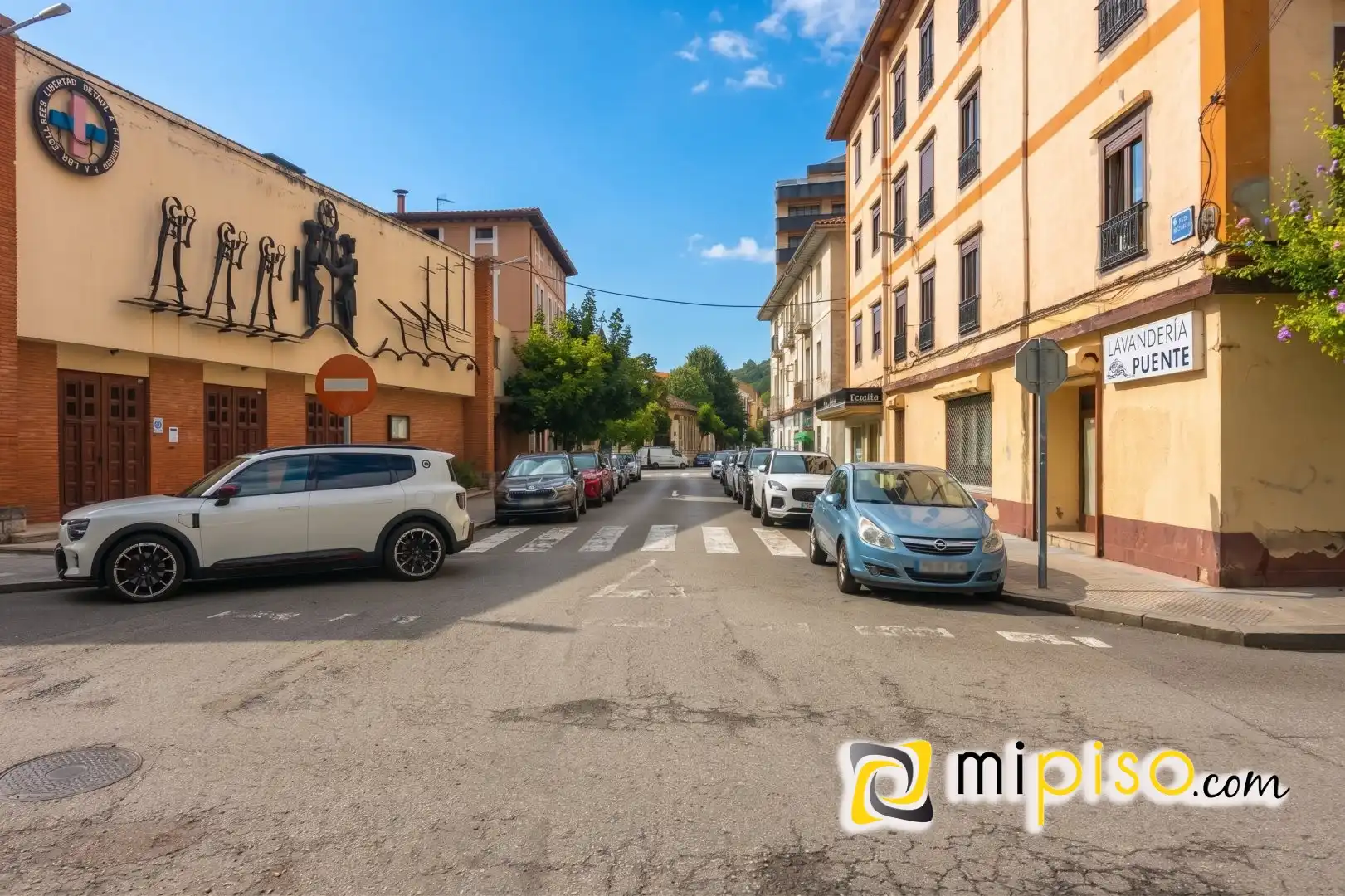 Exterior view of Flat for sale in Laredo  with Heating and Balcony