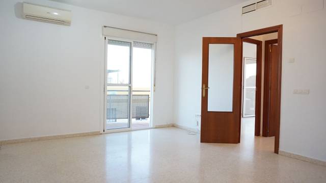 Piso en Alquiler en Calle Otoño, 8 en Torre Cruz - Los Molinos