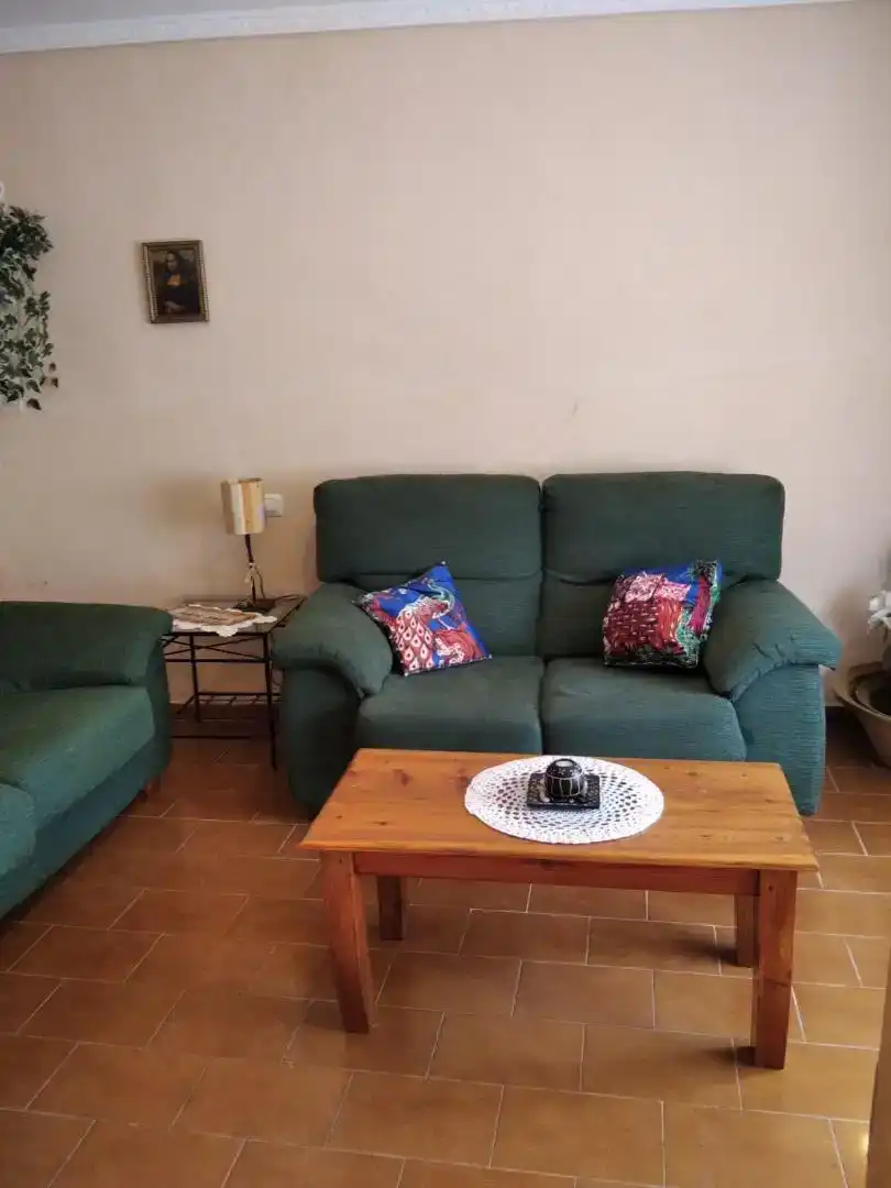 Sala d'estar de Casa adosada en venda en Talayuelas amb Aire condicionat