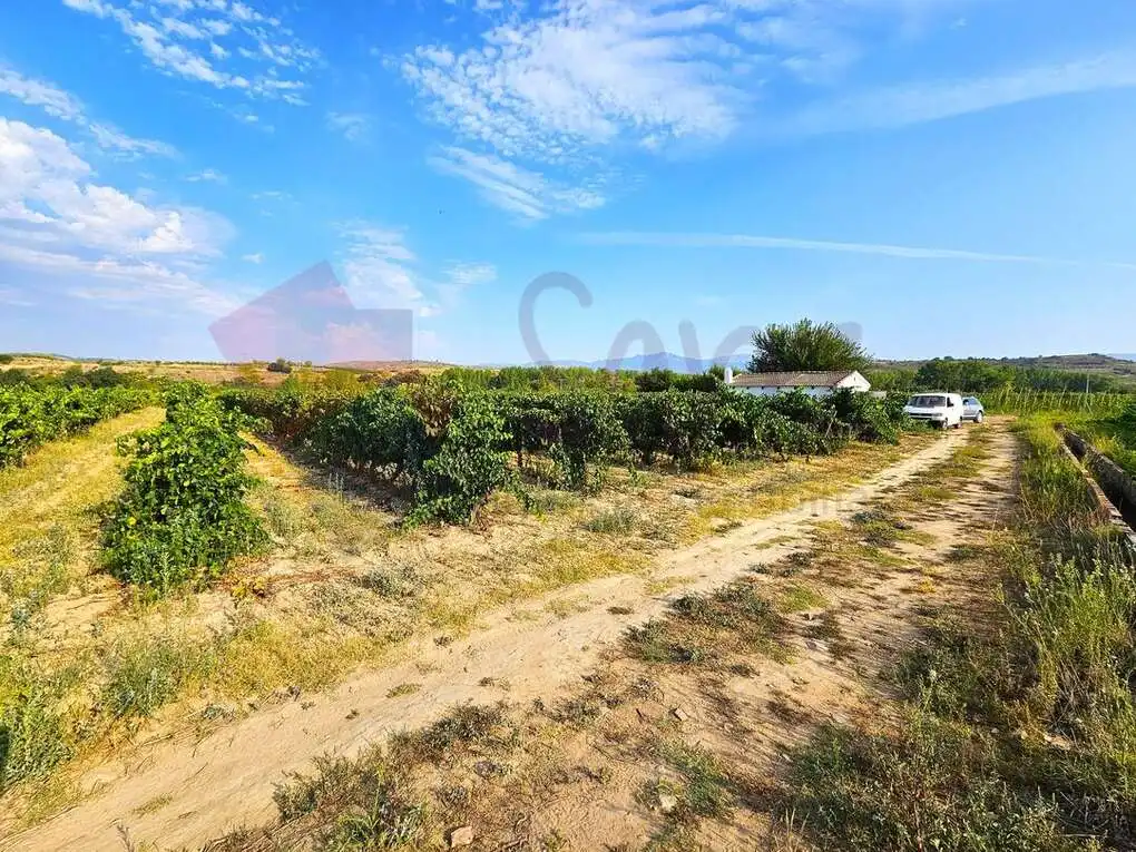 Houses for sale in  Logroño  with Private garden and Storage room