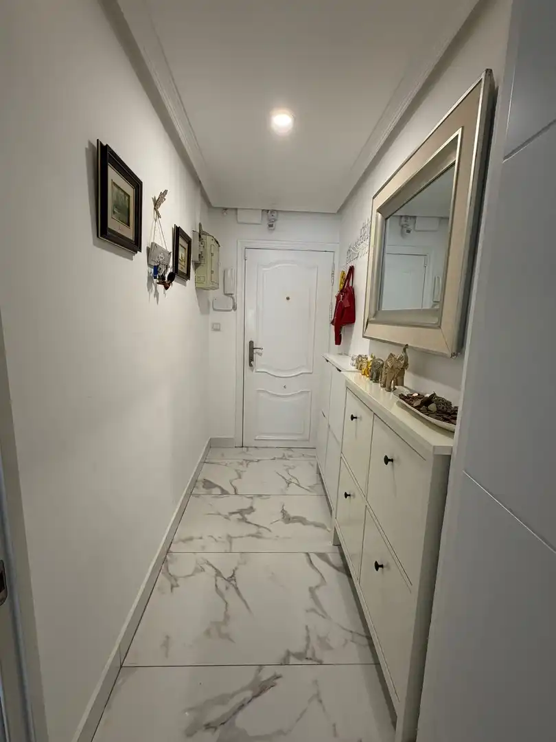 Flat for sale in Reyes Católicos