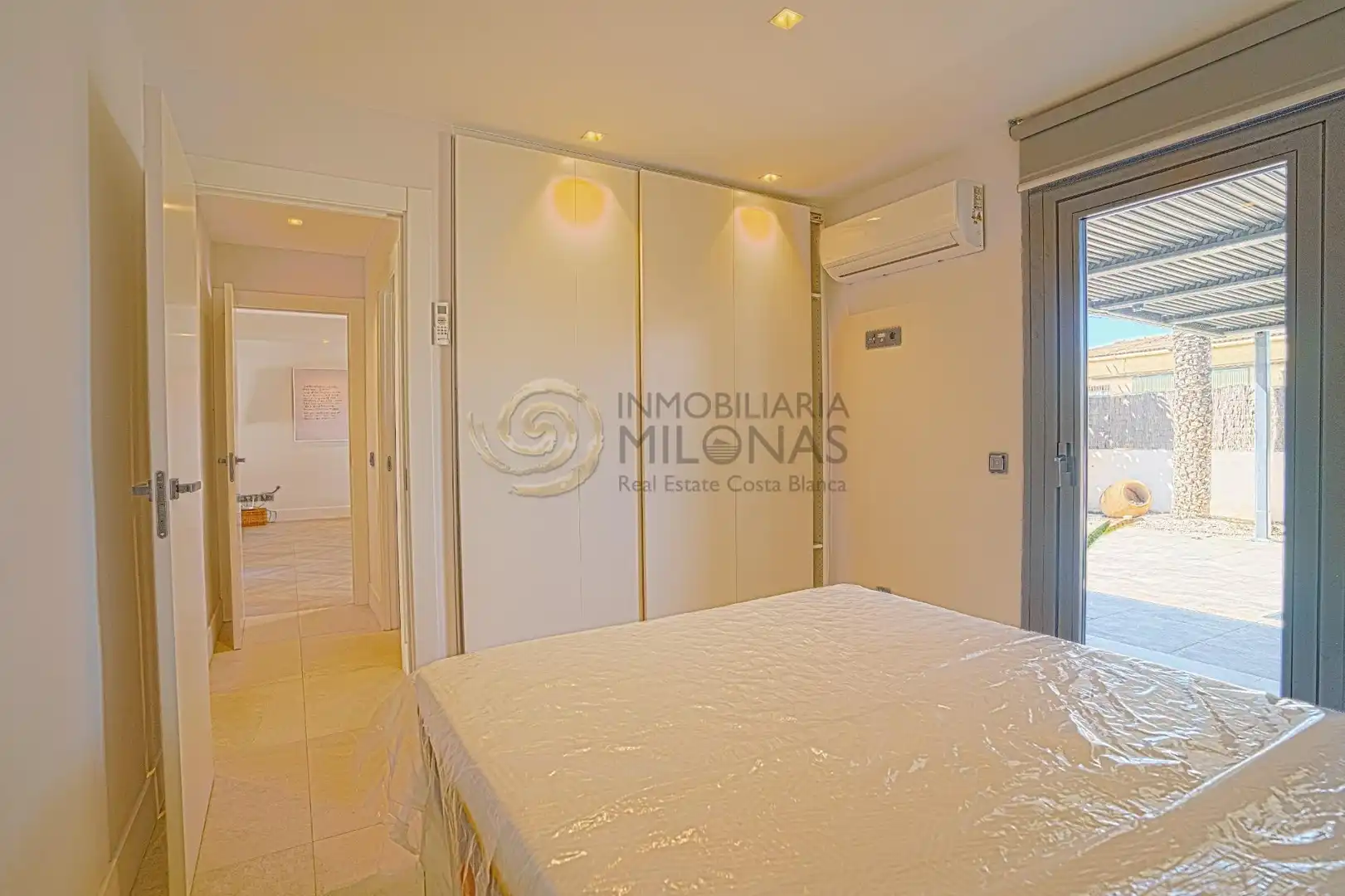 Habitación de Casa o chalet en venta en L'Alfàs del Pi con Aire acondicionado, Jardín privado y Terraza