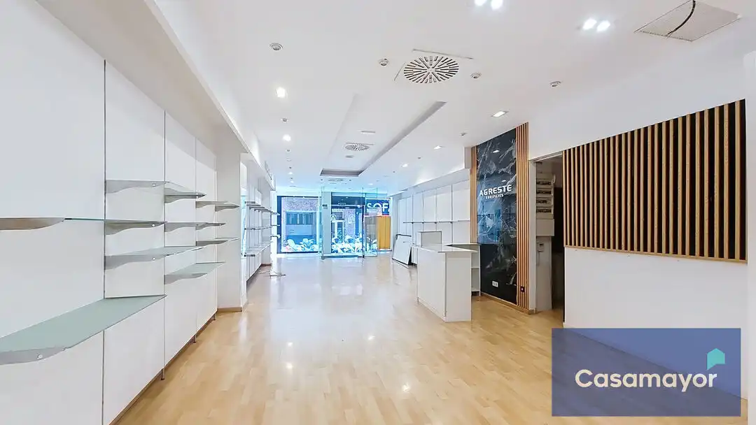 Local comercial de lloguer a Carrer General O'Donnell, imagen 3